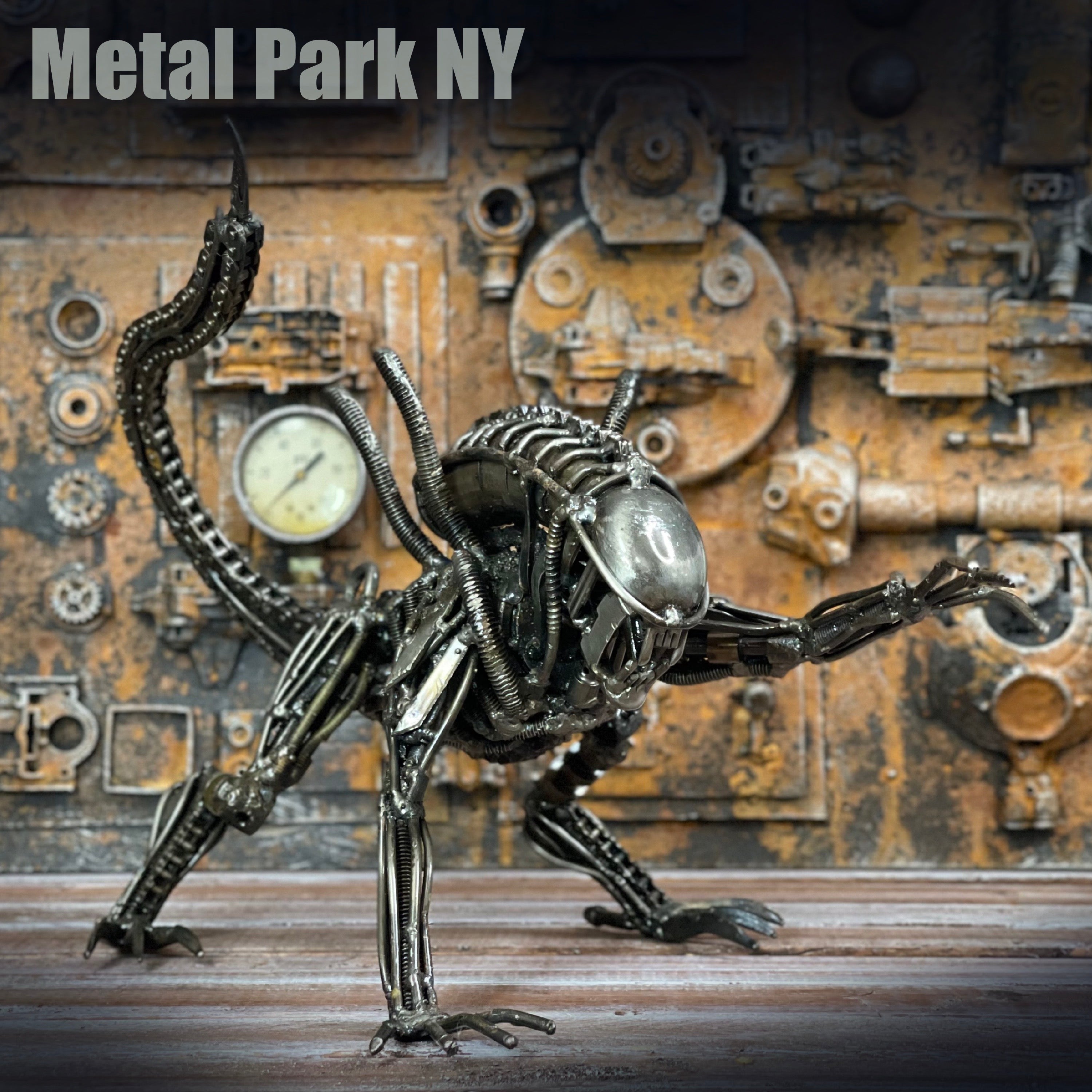 ALIEN WARRIOR XL Scrap Metal Sculpture – Metal Park NY
