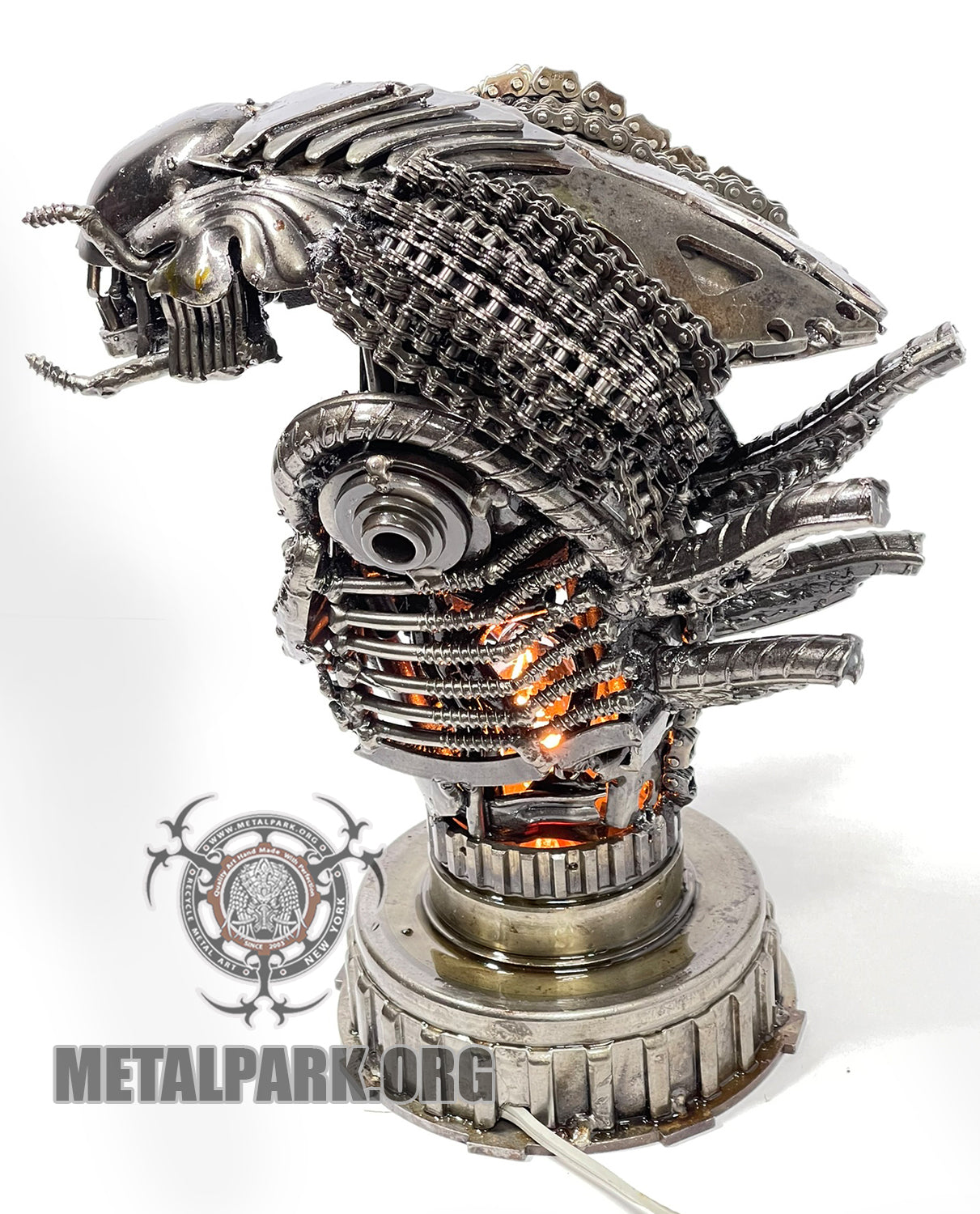 P'ALIEN LAMP