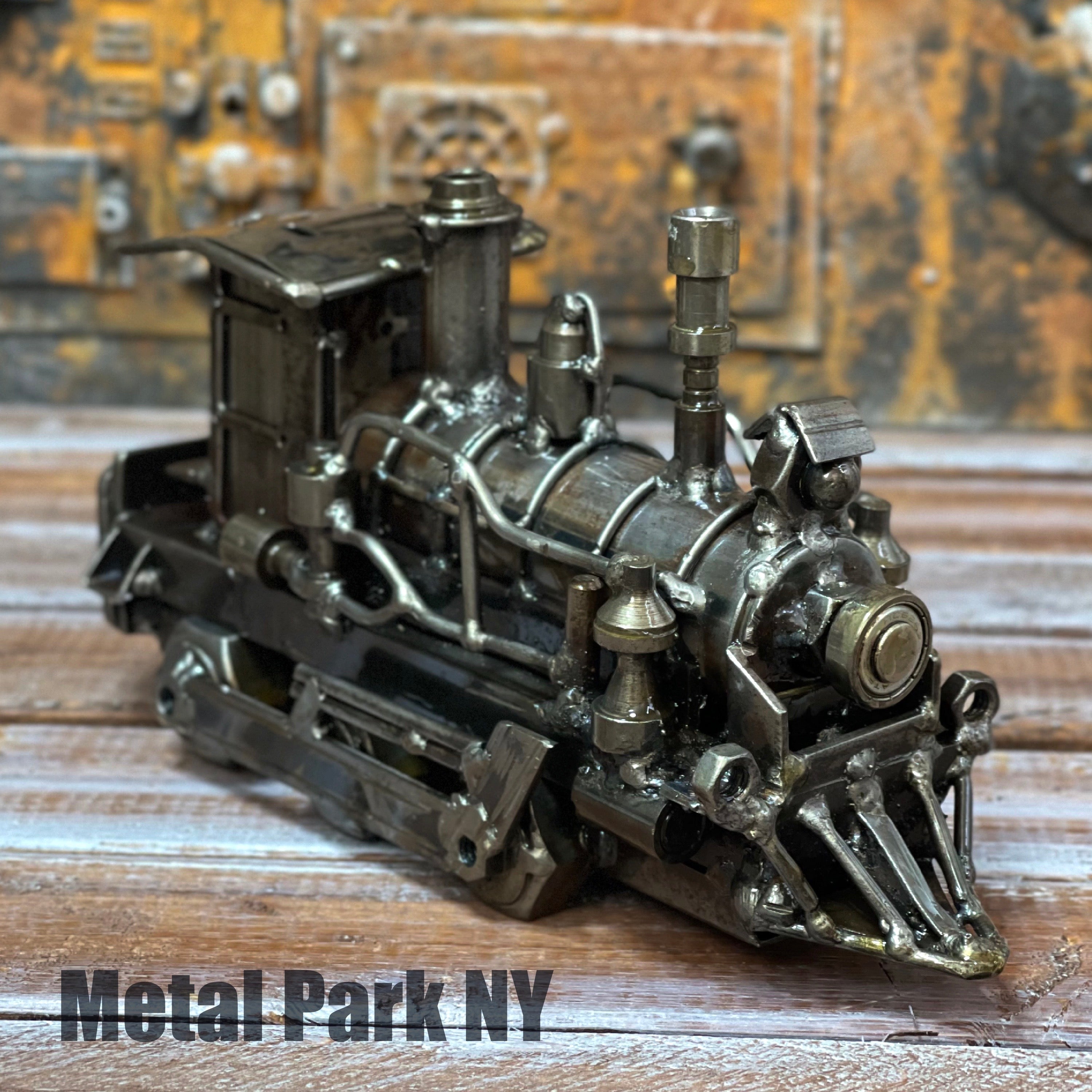 STEAMPUNK ENGINE - TRAIN (Small)