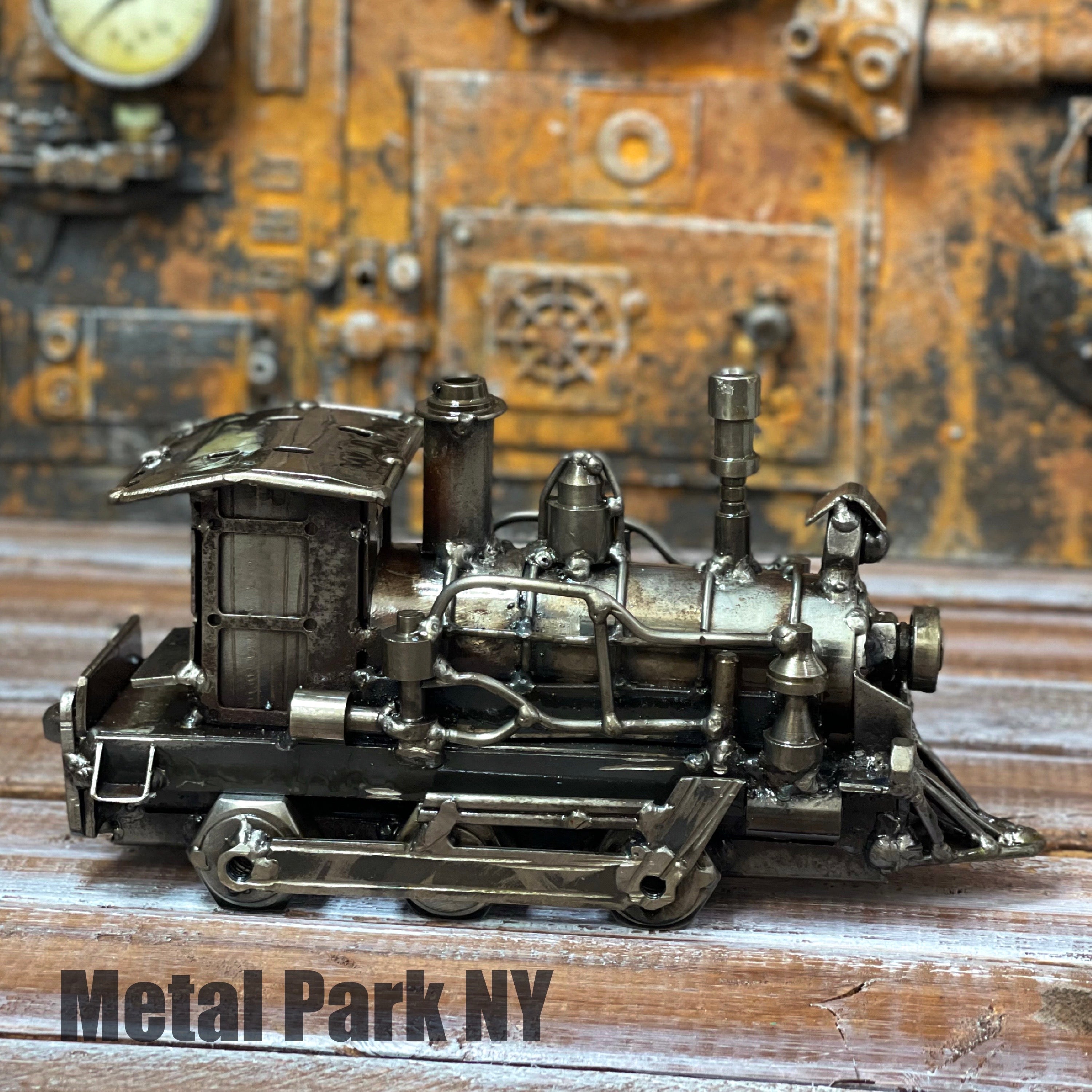 STEAMPUNK ENGINE - TRAIN (Small)