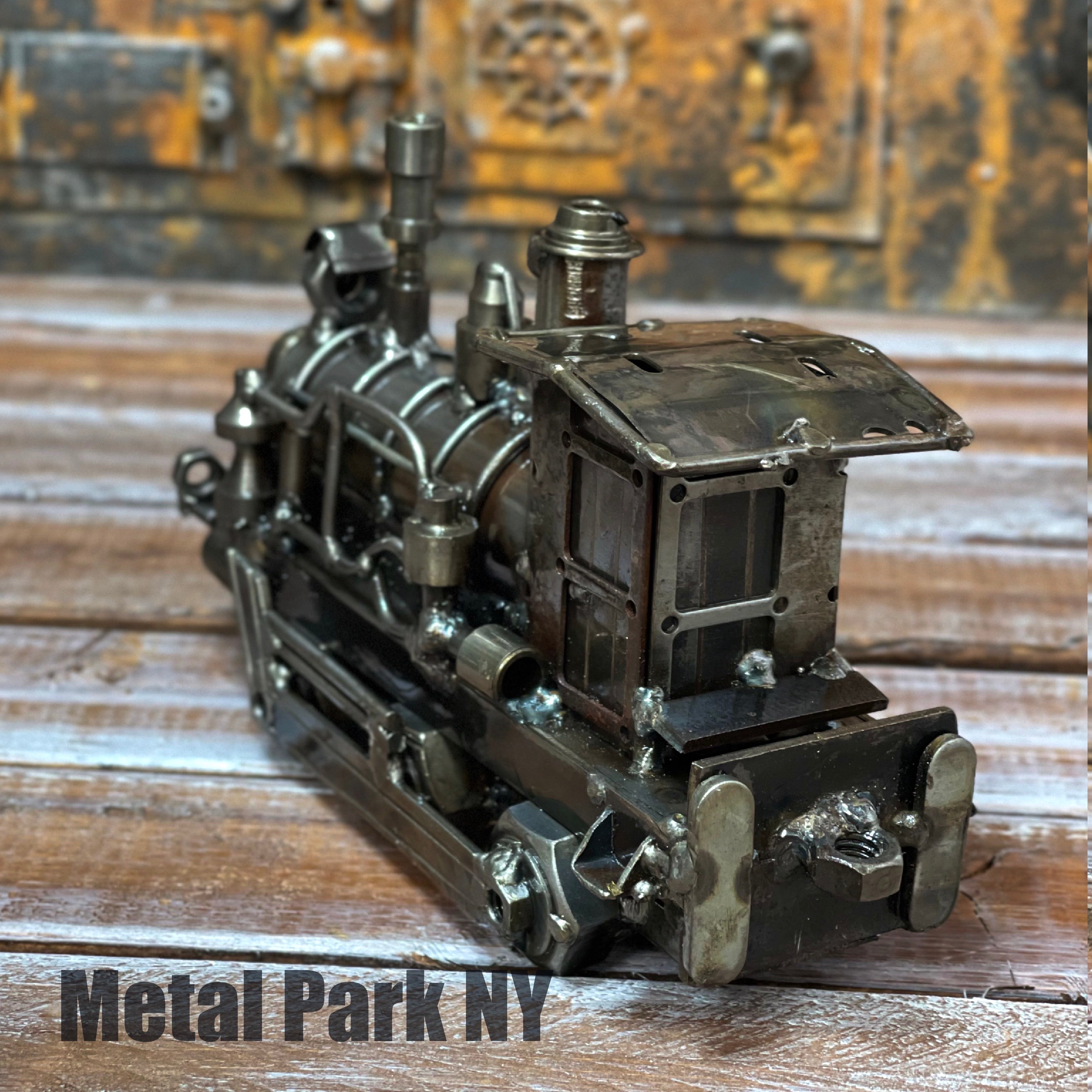 STEAMPUNK ENGINE - TRAIN (Small)
