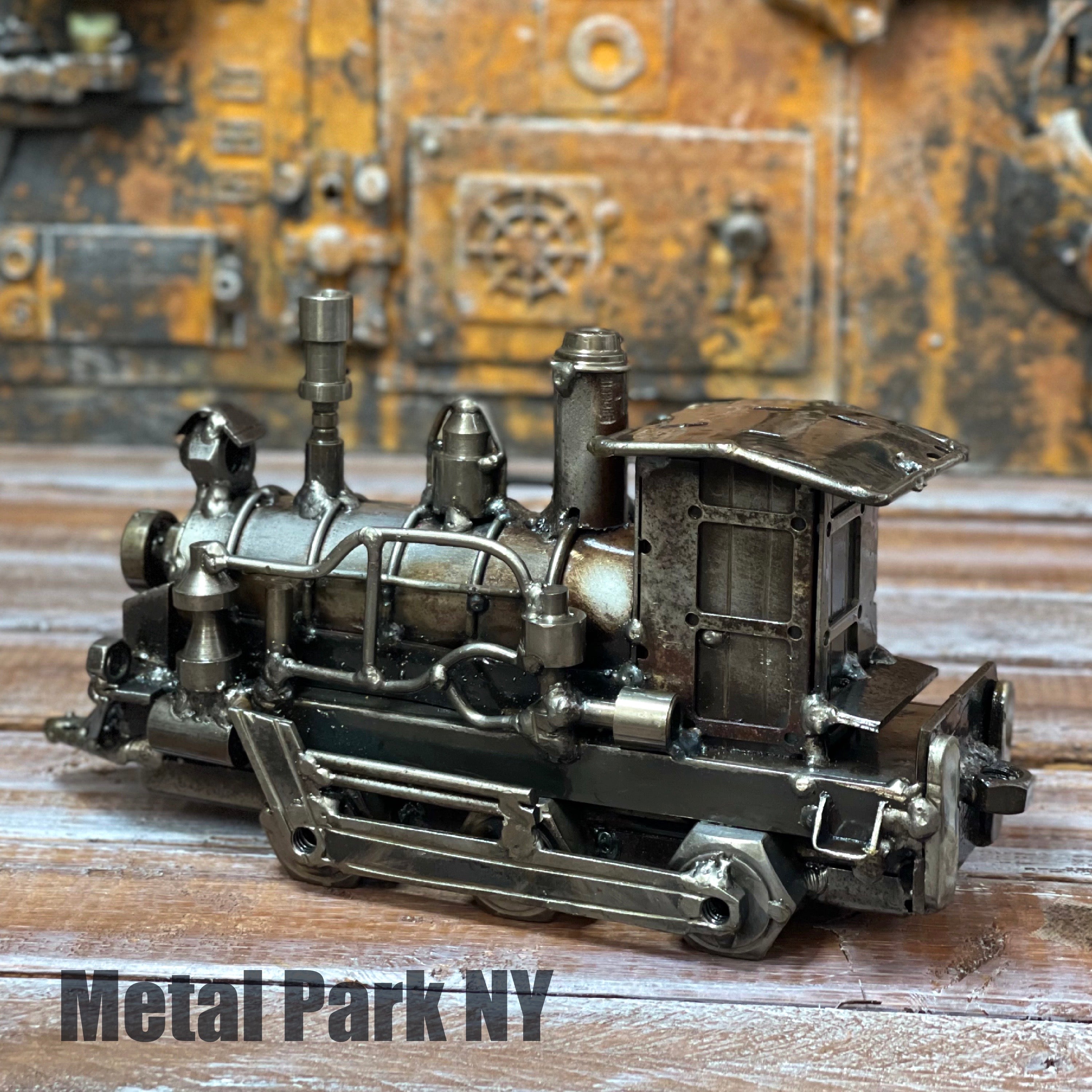 STEAMPUNK ENGINE - TRAIN (Small)