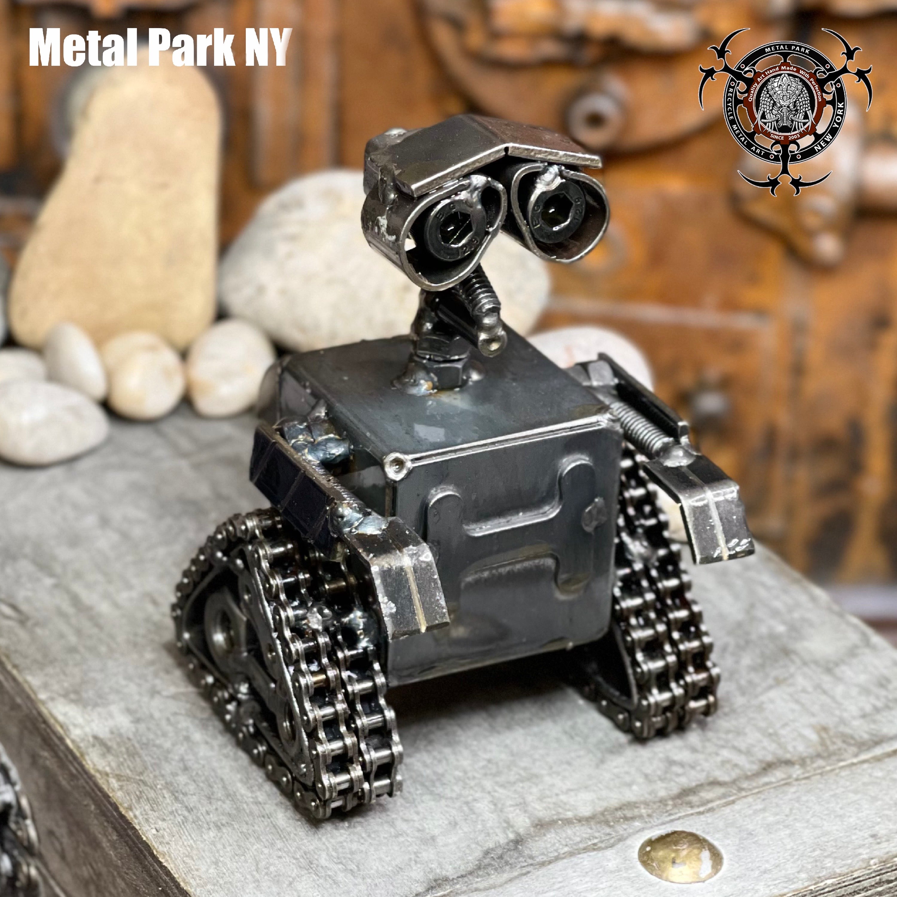 Wall Robot -M