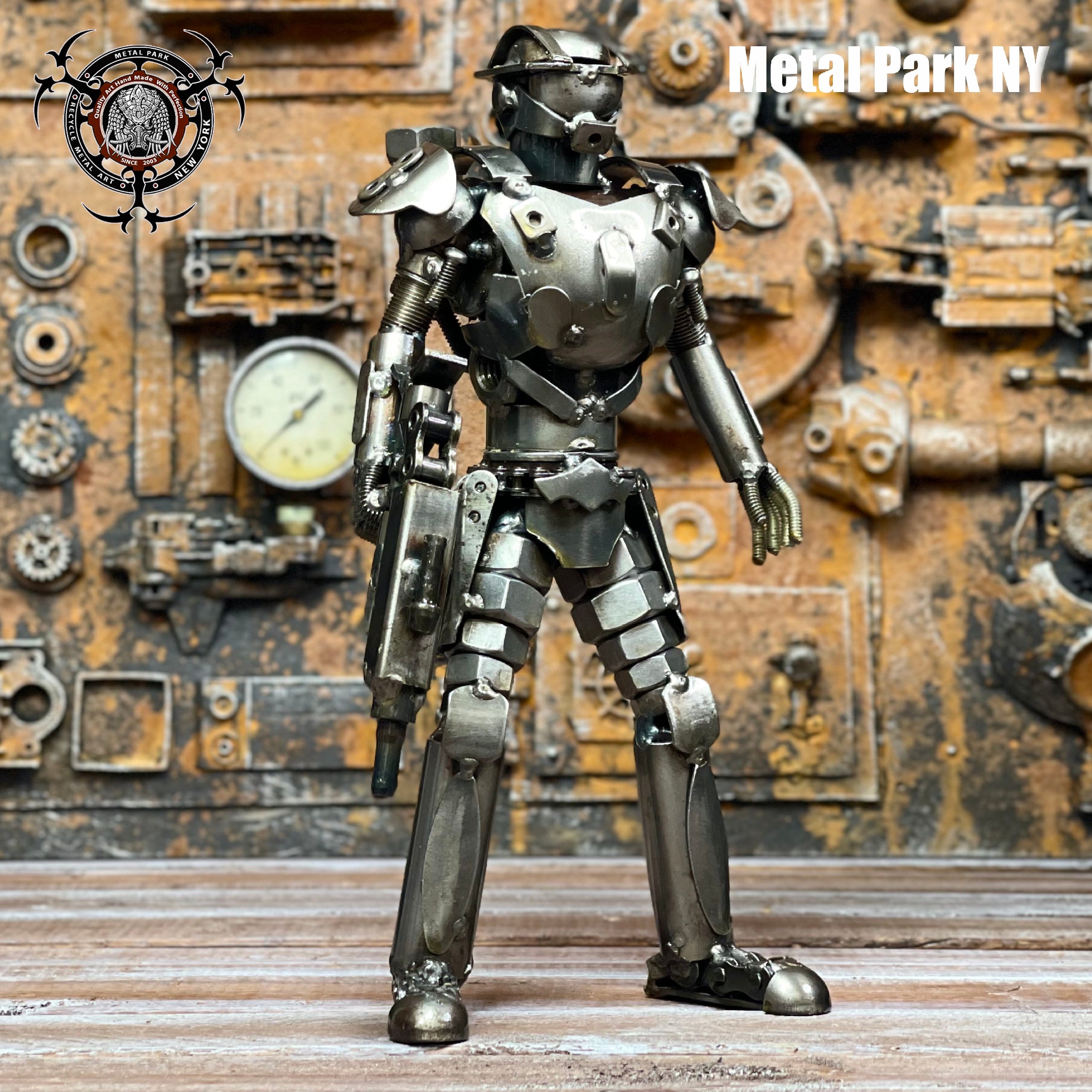 GAME MASTER - Large