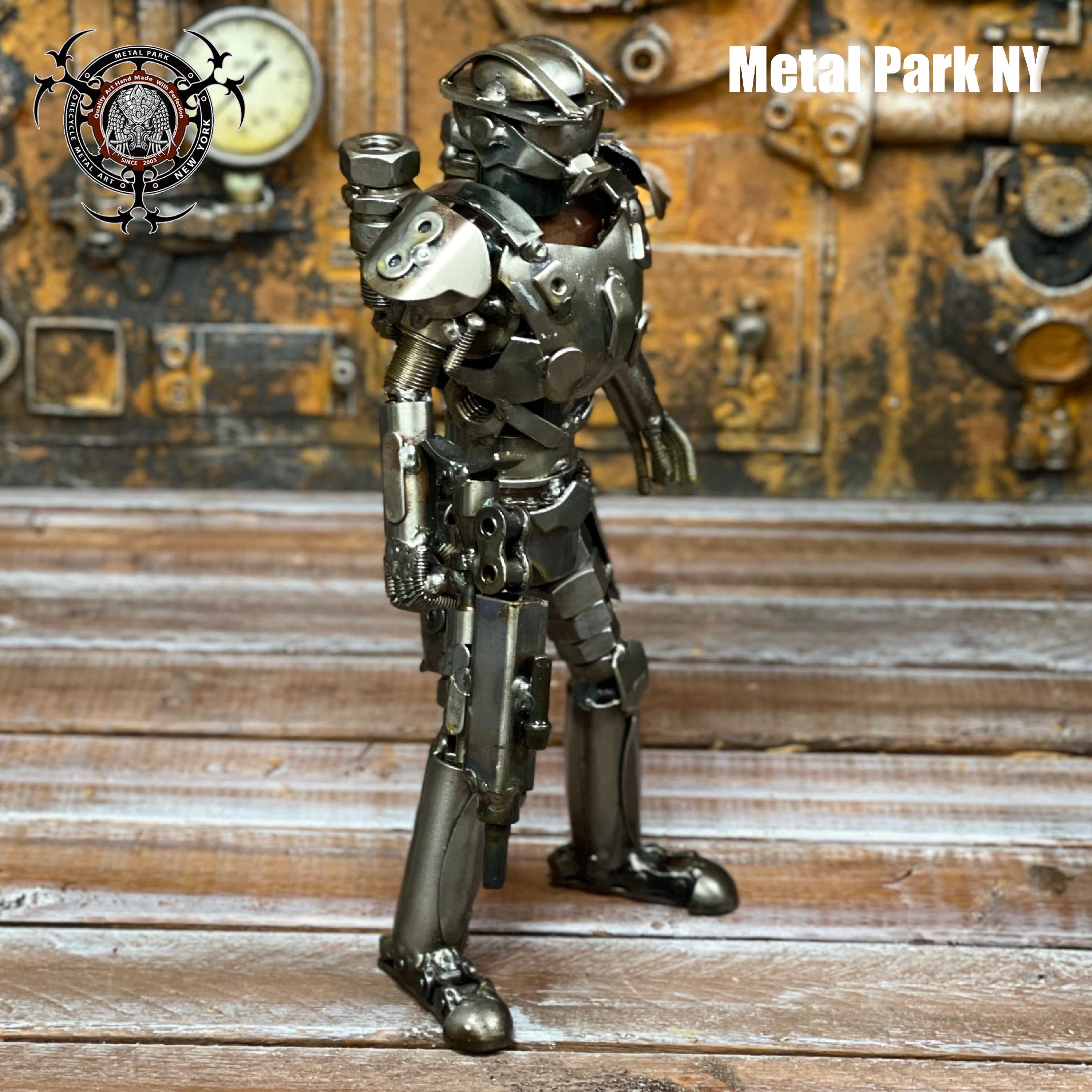GAME MASTER - Large