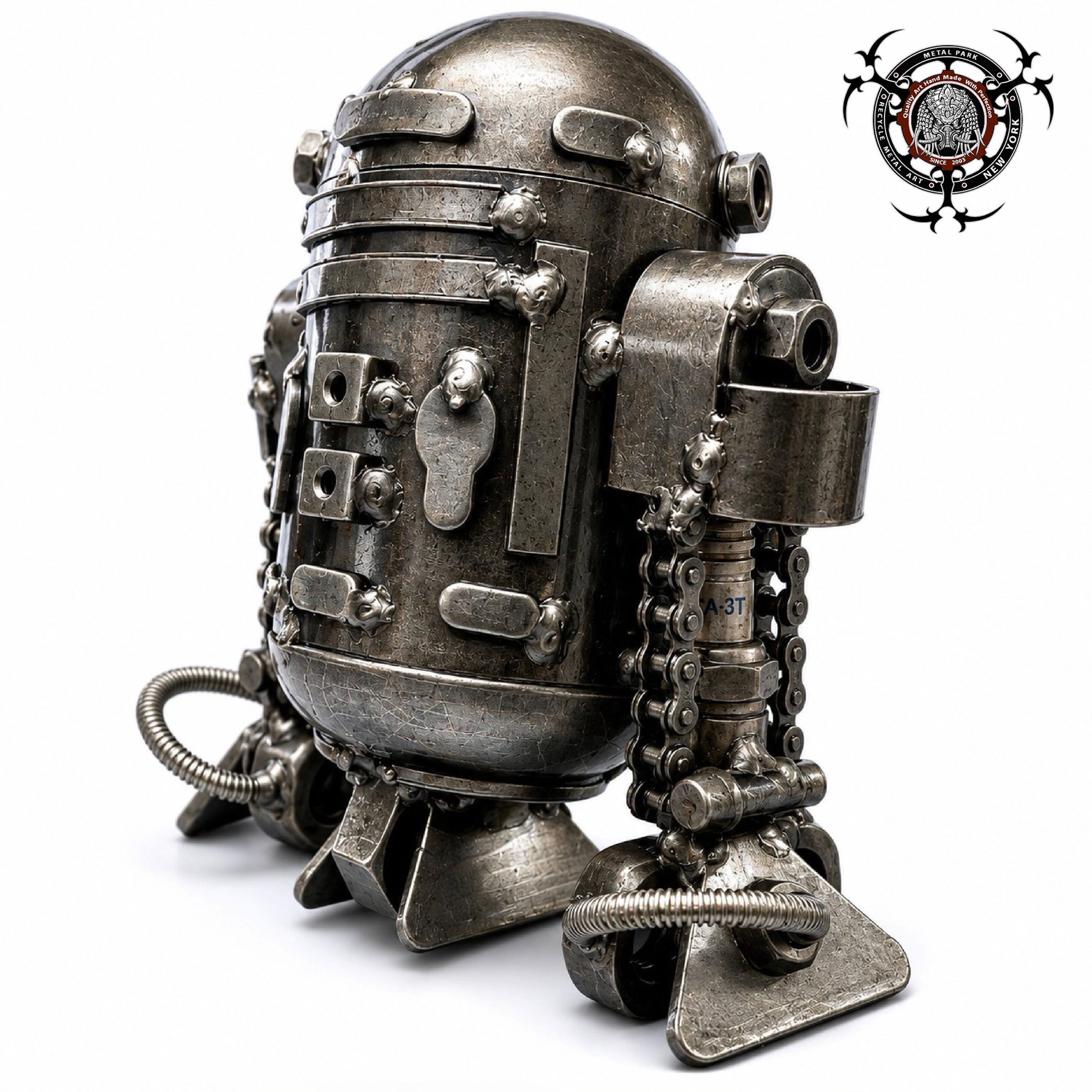 R2 PEN HOLDER