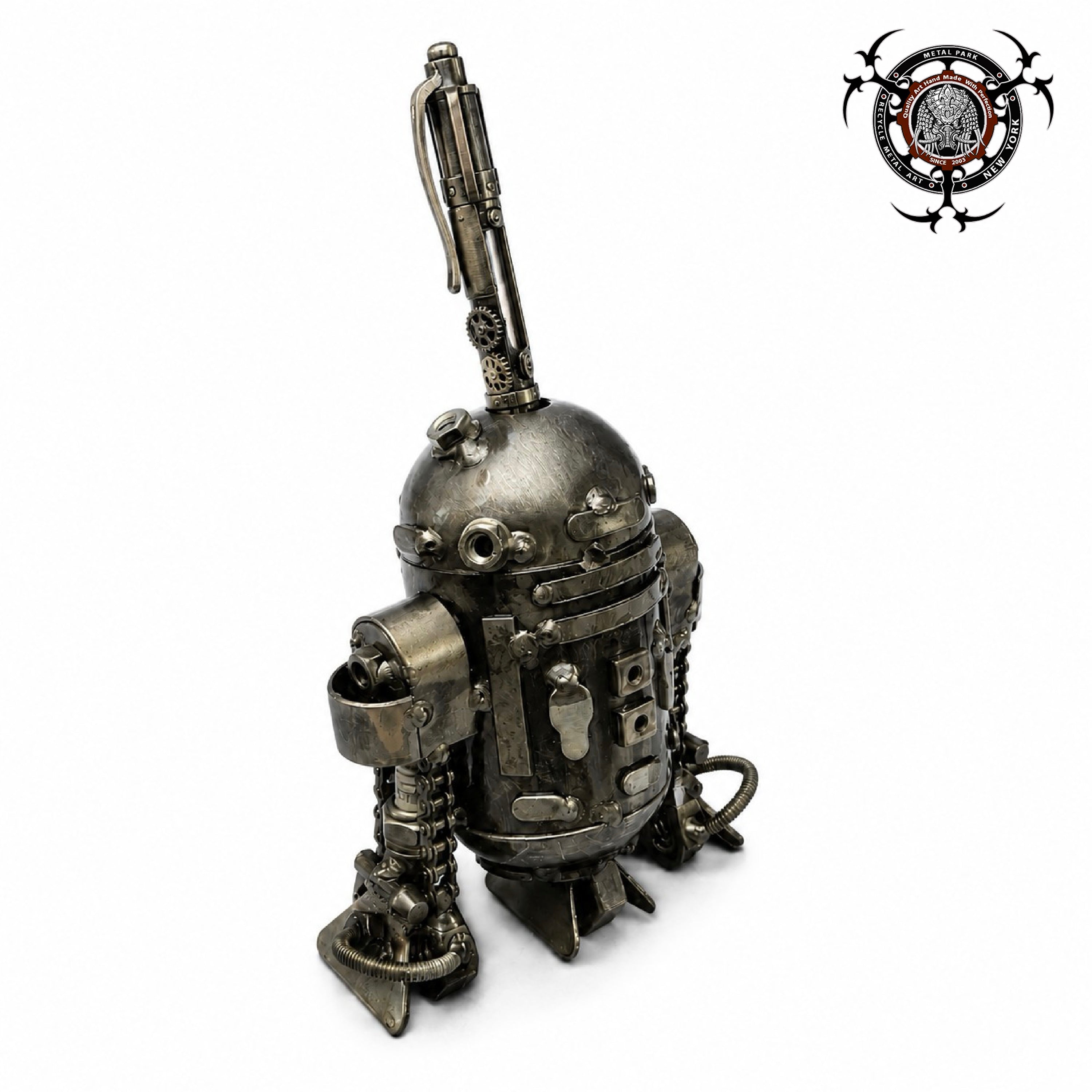 R2 PEN HOLDER