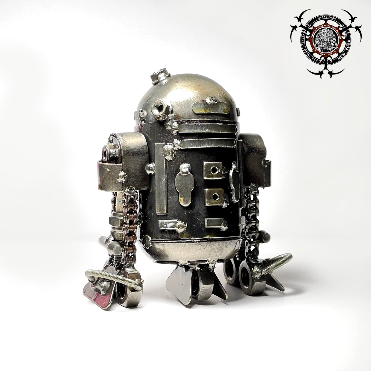 R2 PEN HOLDER