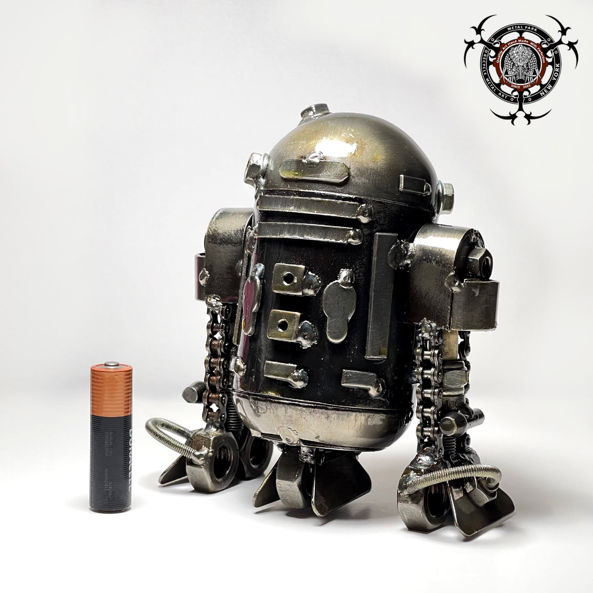 R2 PEN HOLDER